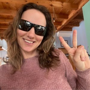 Meet your Posher, Aline